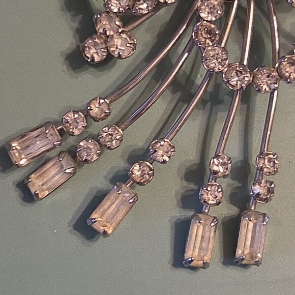 Vintage Silver-tone Clear Baguette Rhinestone Pin Brooch Pendant 3 Inches Spray - Picture 4 of 8